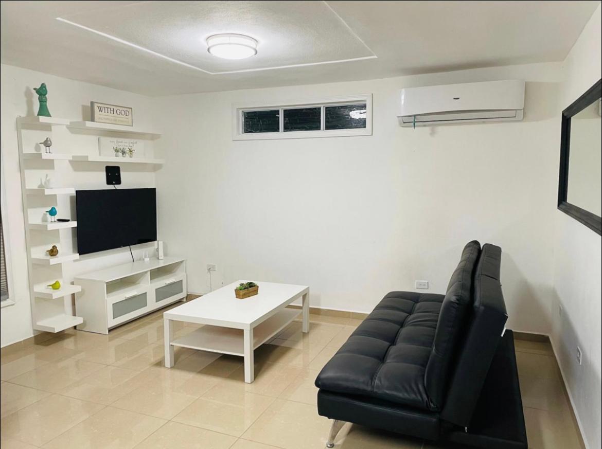 Hollywood Apartments Yabucoa Extérieur photo